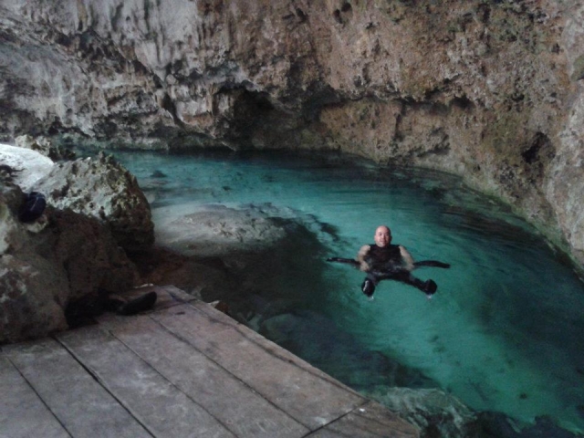 Dentro del cenote